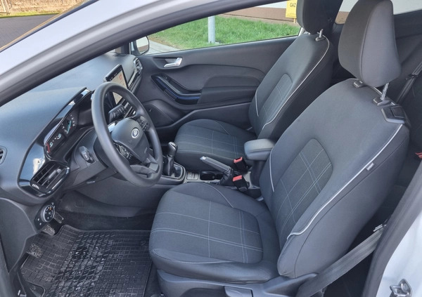 Ford Fiesta cena 36900 przebieg: 61500, rok produkcji 2018 z Brzostek małe 667